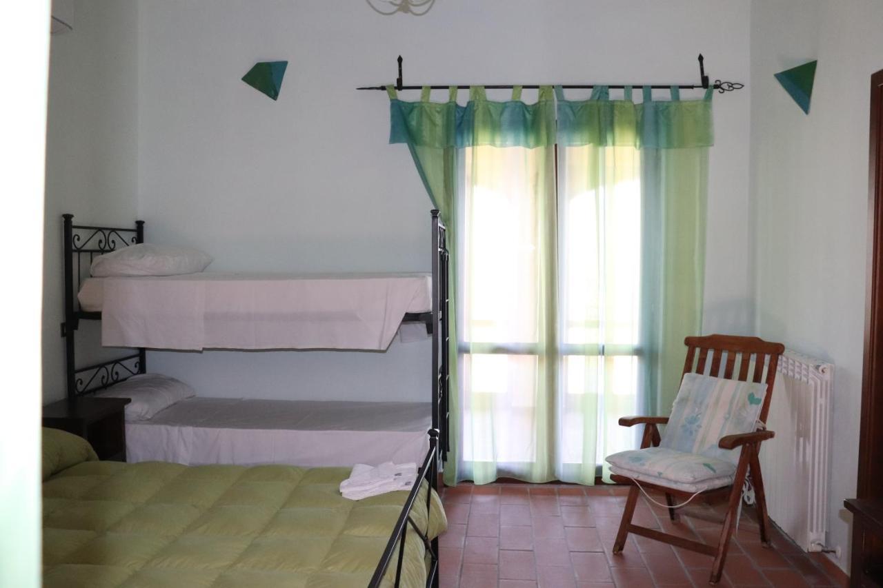B&B Casale Roshlee Gualdo Cattaneo Exterior foto